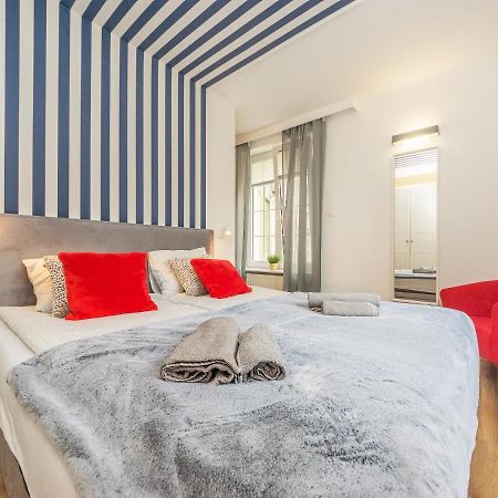 Glow Apartments, Apartament Dluga 69 グダニスク エクステリア 写真