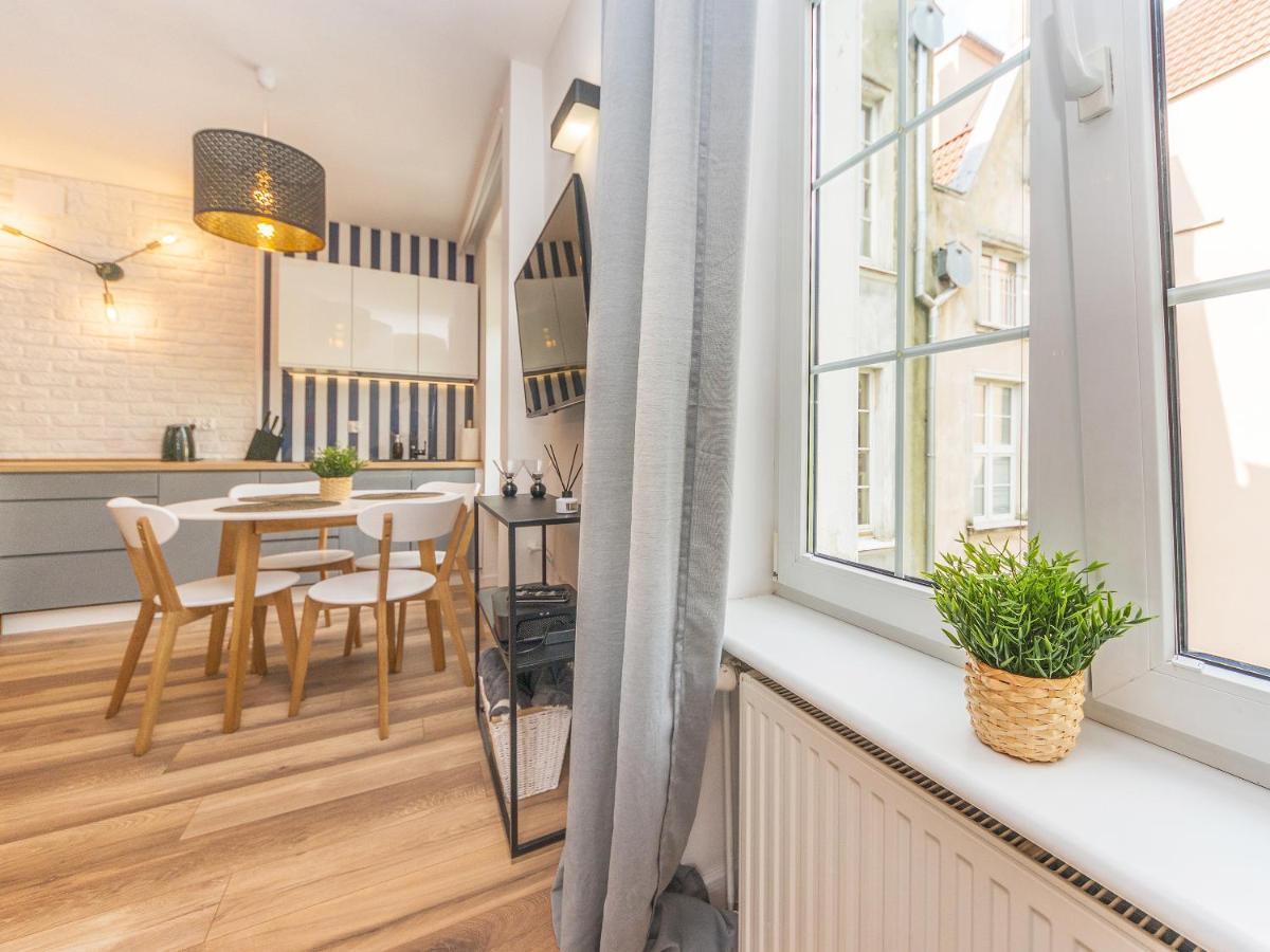 Glow Apartments, Apartament Dluga 69 グダニスク エクステリア 写真