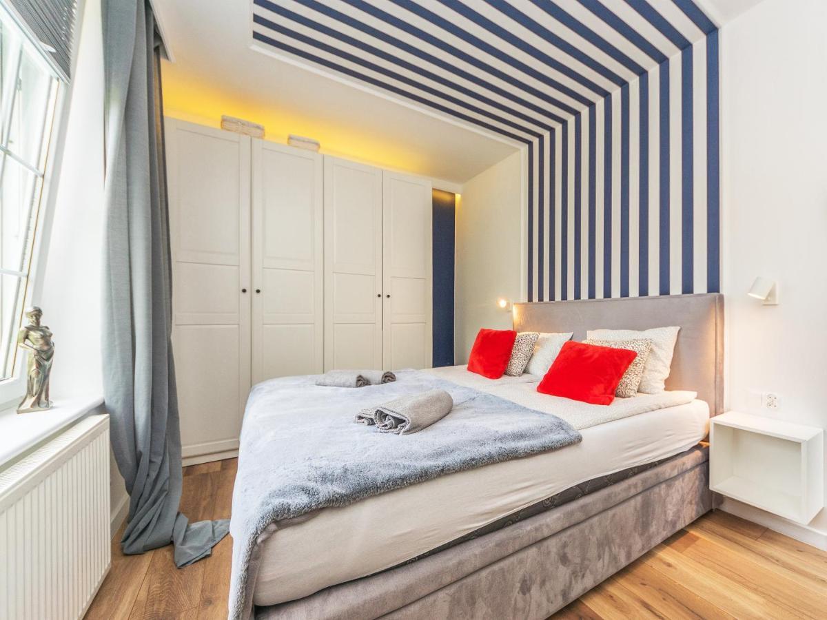 Glow Apartments, Apartament Dluga 69 グダニスク エクステリア 写真